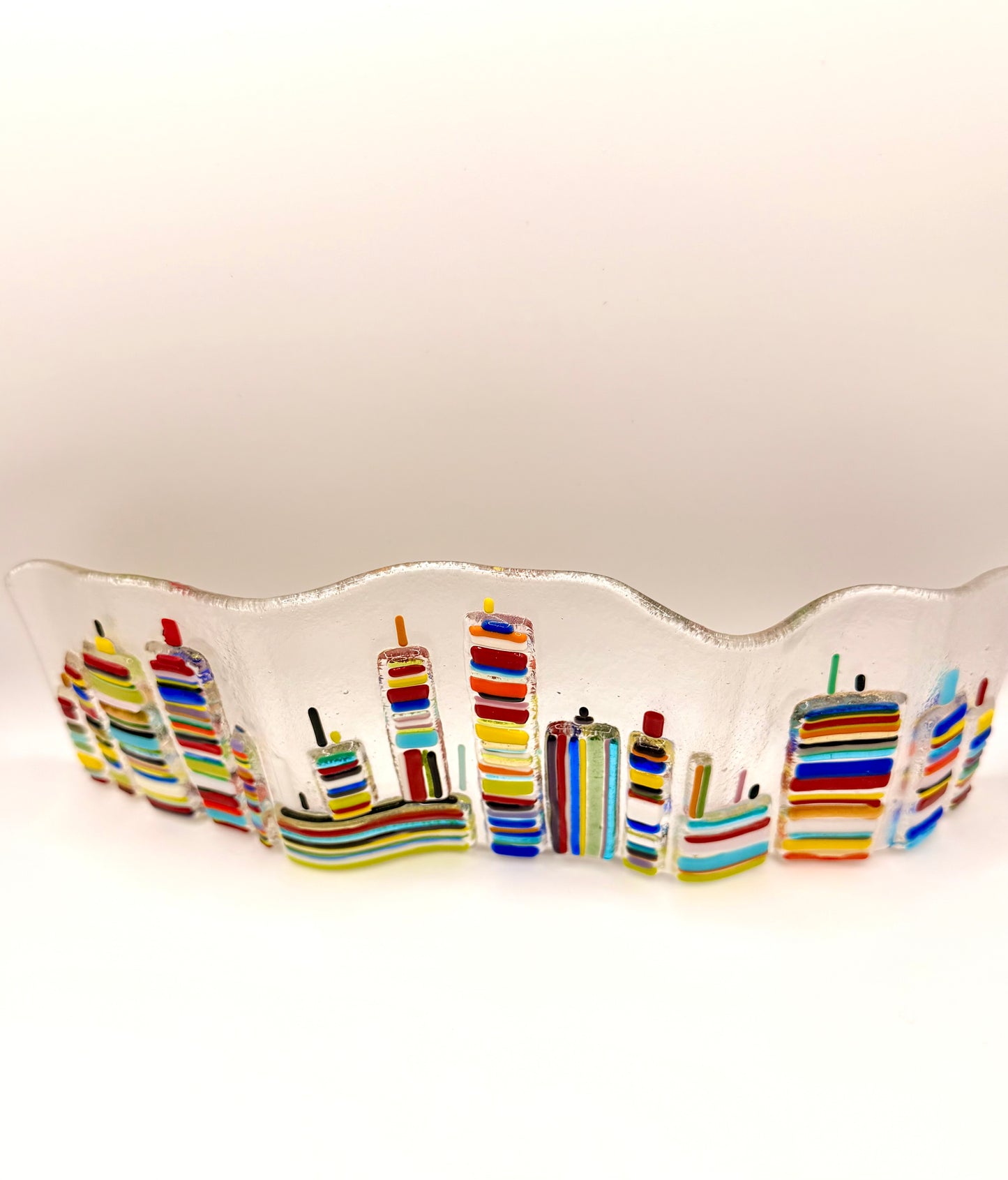 City Freestanding Glass Wave